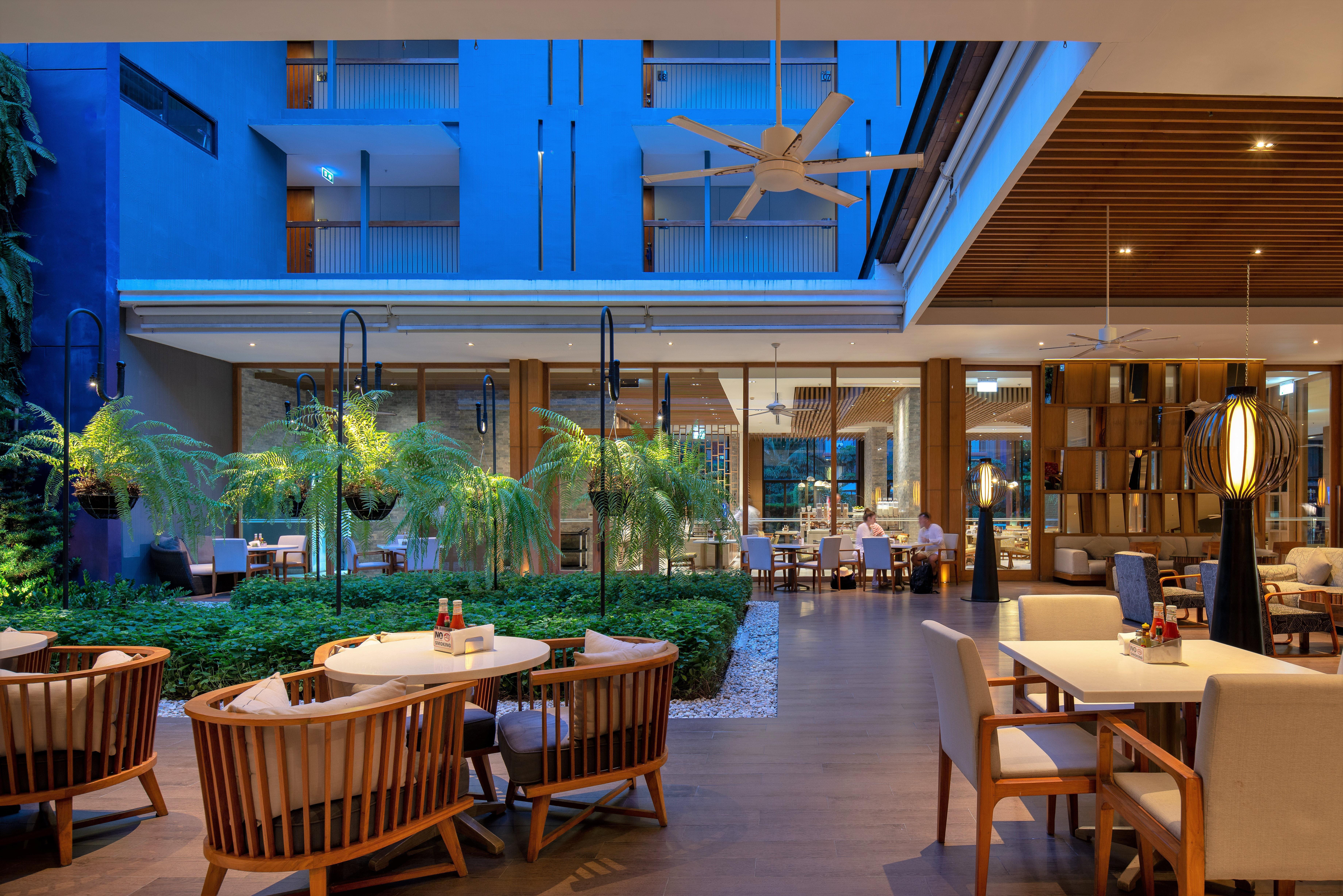 Holiday Inn Express Phuket Patong Beach Central, An Ihg Hotel Bagian luar foto